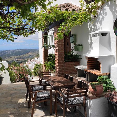 El Hogar De Lucia Villa Casares Bagian luar foto