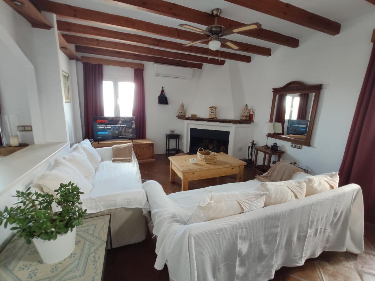 El Hogar De Lucia Villa Casares Bagian luar foto
