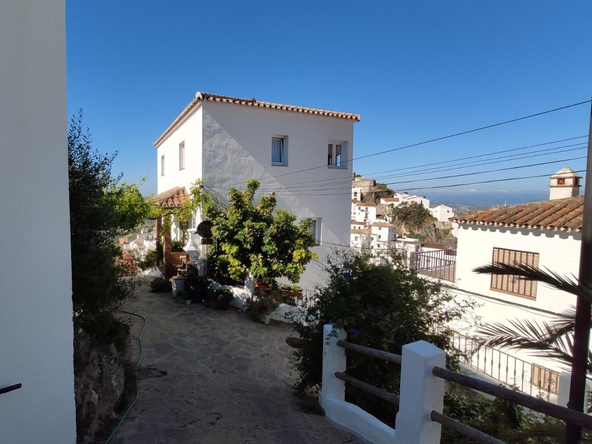 El Hogar De Lucia Villa Casares Bagian luar foto