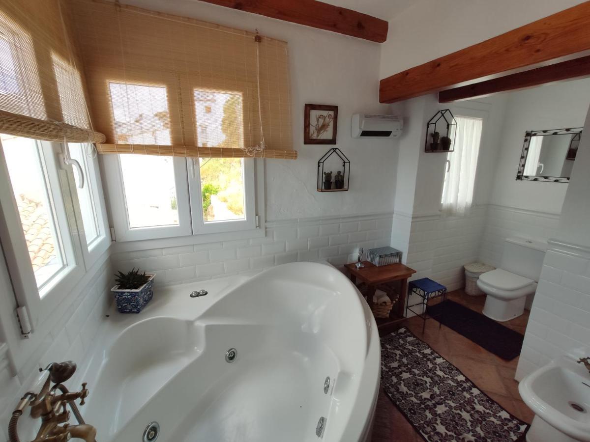 El Hogar De Lucia Villa Casares Bagian luar foto